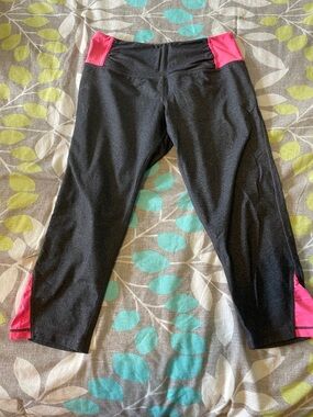 Girls' Black Capri Leggings with Pink Accent